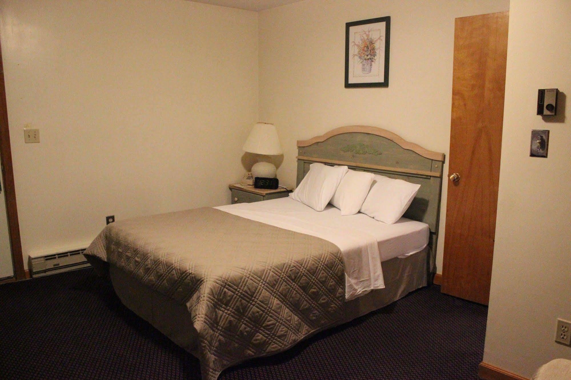 Chatham Travel Lodge Old Chatham Ngoại thất bức ảnh